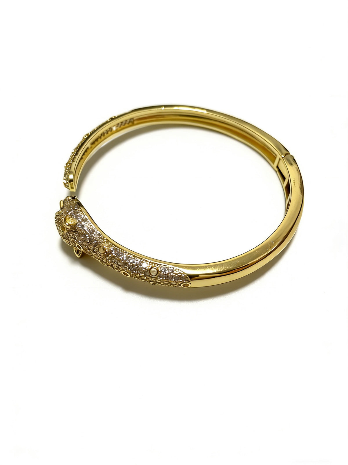 Sculptural Statement Bracelet in Gold-Tone – Design 213 close-up detail