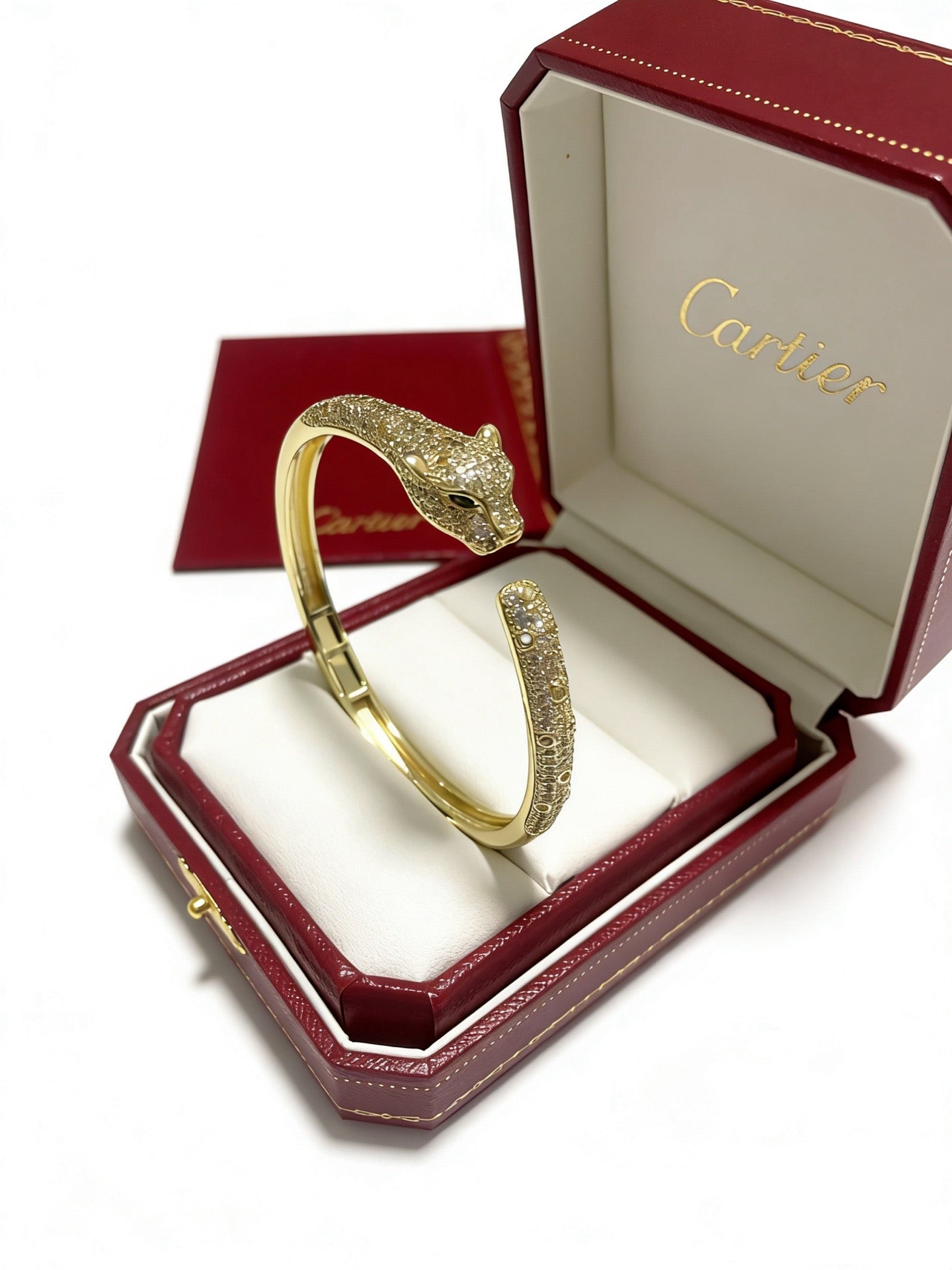 Sculptural Statement Bracelet in Gold-Tone – Design 213 detail view