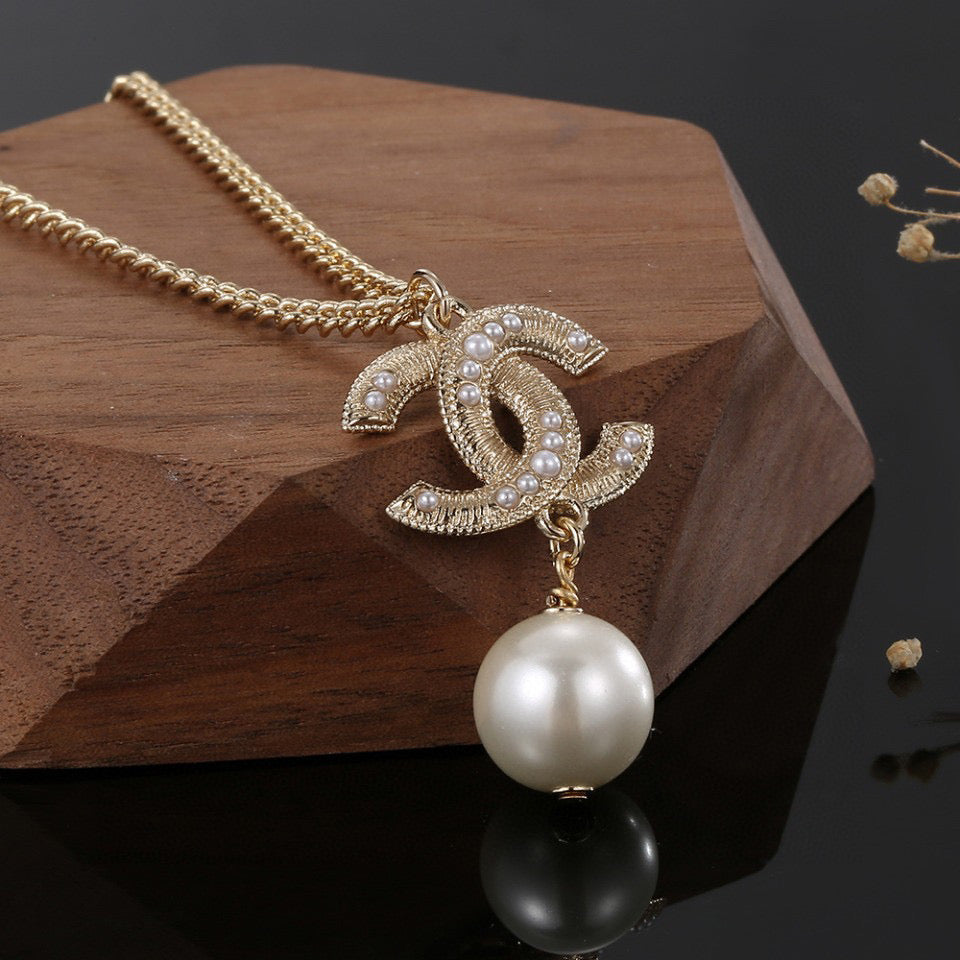 Double-C Emblem Pearl-Detail Pendant Necklace – Pearl Detail – Design 027 side detail