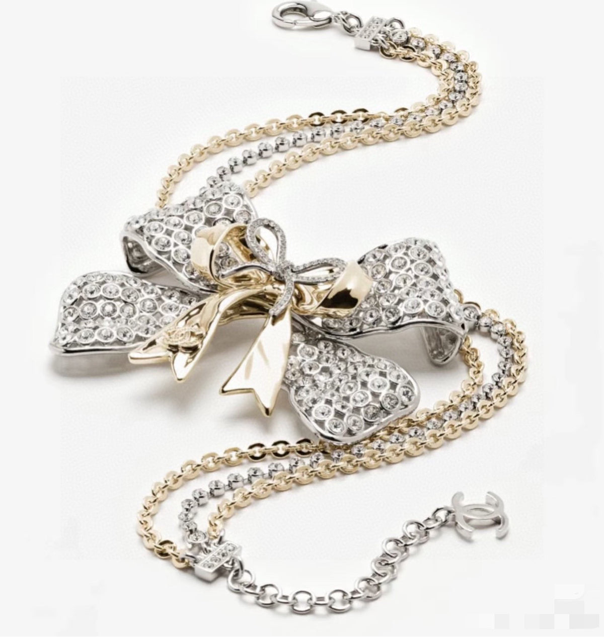 Bow Crystal-Accent Pendant Necklace – Design 004 close-up detail