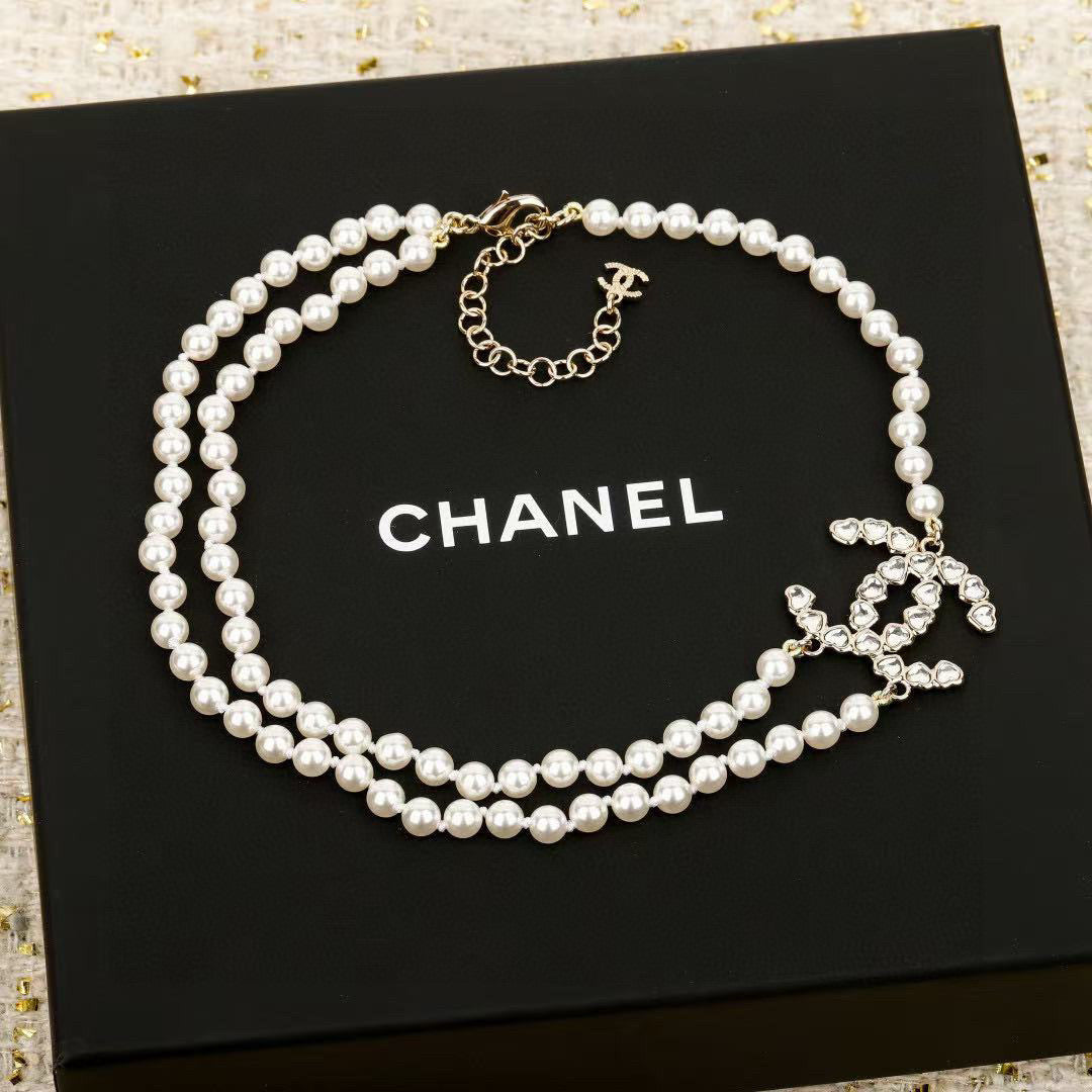Pearl Pearl-Detail Pendant Necklace – Pearl Detail – Design 064 main product view