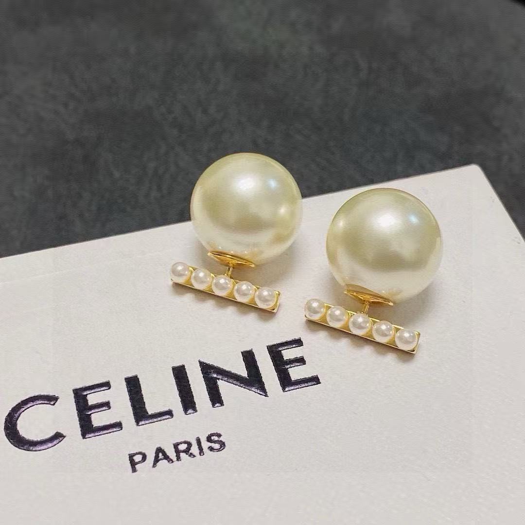 Signature Emblem Pearl-Detail Stud Earrings – Pearl Detail detail view