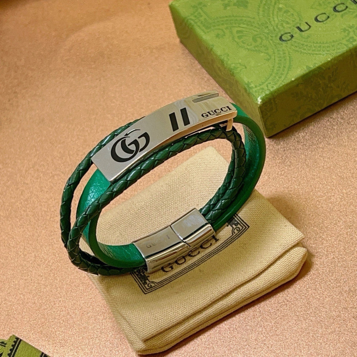 Double-G Emblem Bangle in Silver-Tone – Vintage Detail – Design 028 front product view