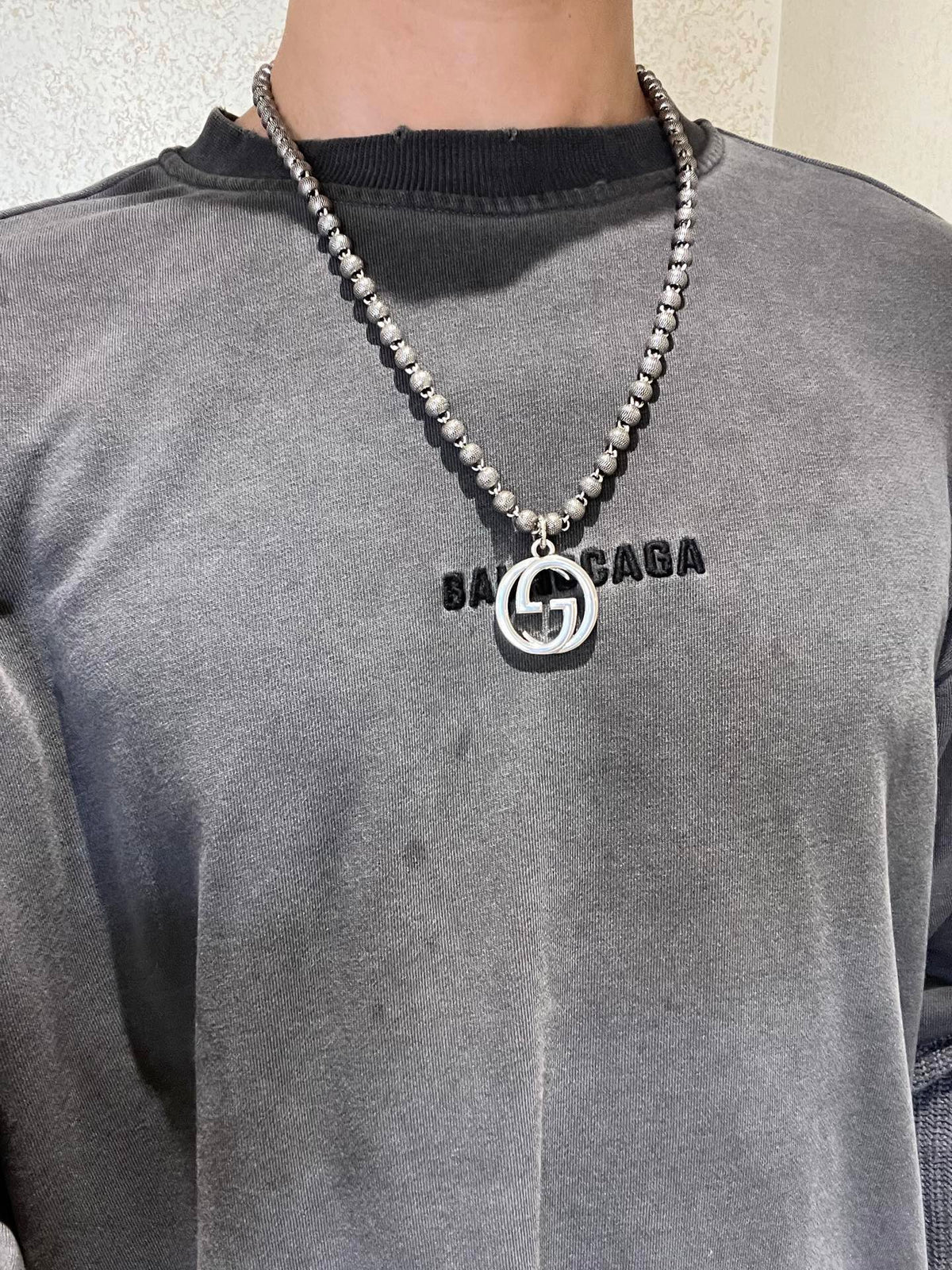 Double-G Emblem Pendant Necklace in Polished Metal-Tone – Design 258 side detail