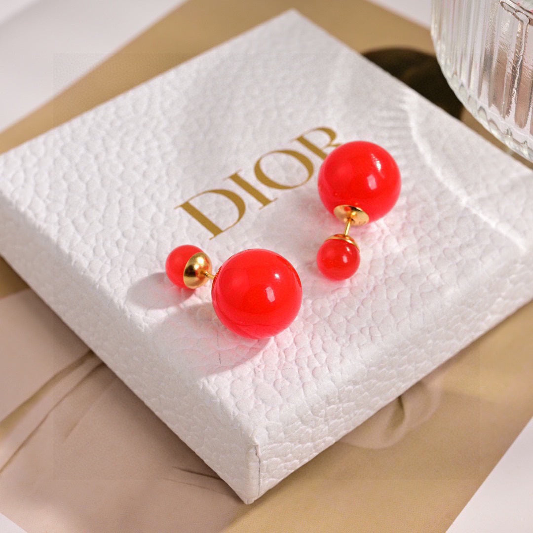 Graphic Letter Motif Statement Earrings in Polished Metal-Tone – Design 054 detail view