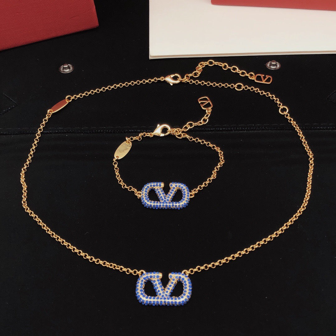 Signature Emblem Crystal-Accent Pendant Necklace – Design 05 detail view