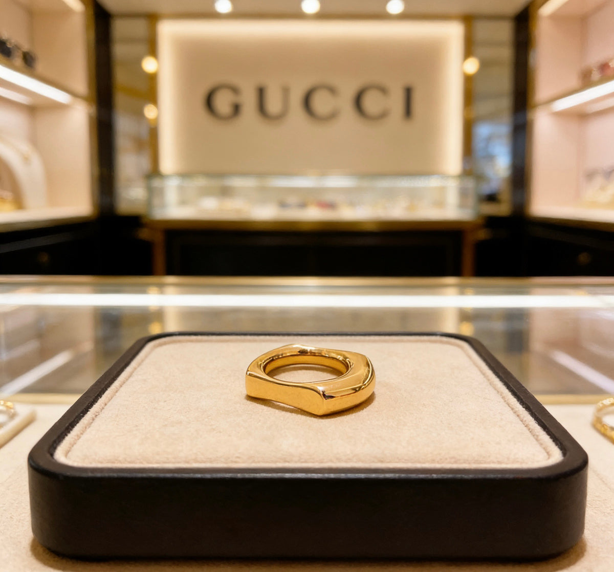 Double-G Emblem Statement Ring in Polished Metal-Tone – Design 014 side detail