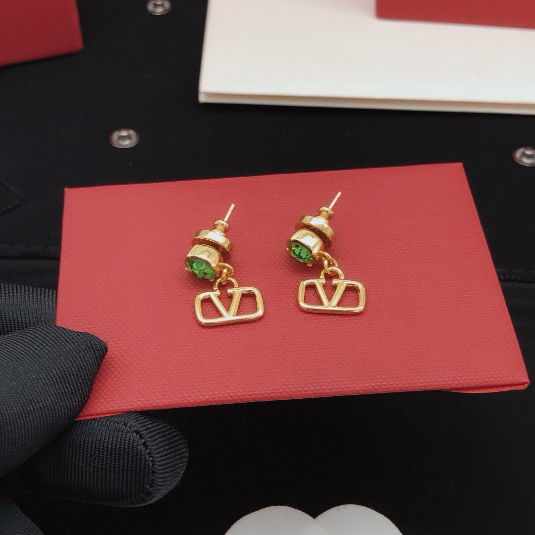 V Emblem Crystal-Accent Stud Earrings – Pink – Design 04 main product view