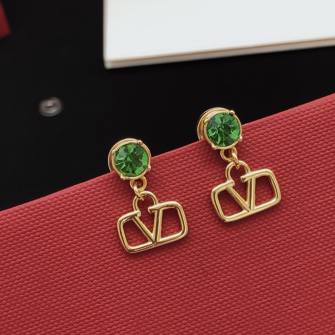V Emblem Crystal-Accent Stud Earrings – Pink – Design 04 main product view