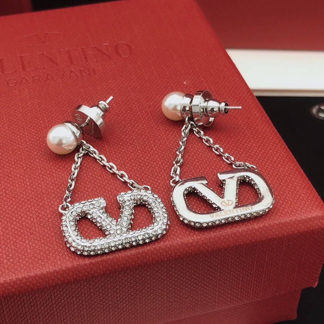 Signature Emblem Crystal-Accent Stud Earrings – Design 19 main product view