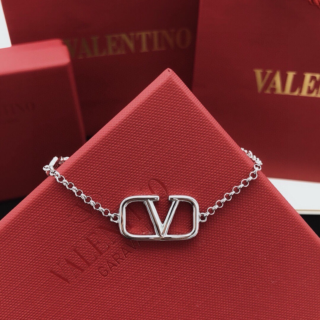 Signature Emblem Bracelet in Gold-Tone – Design 08 main product view