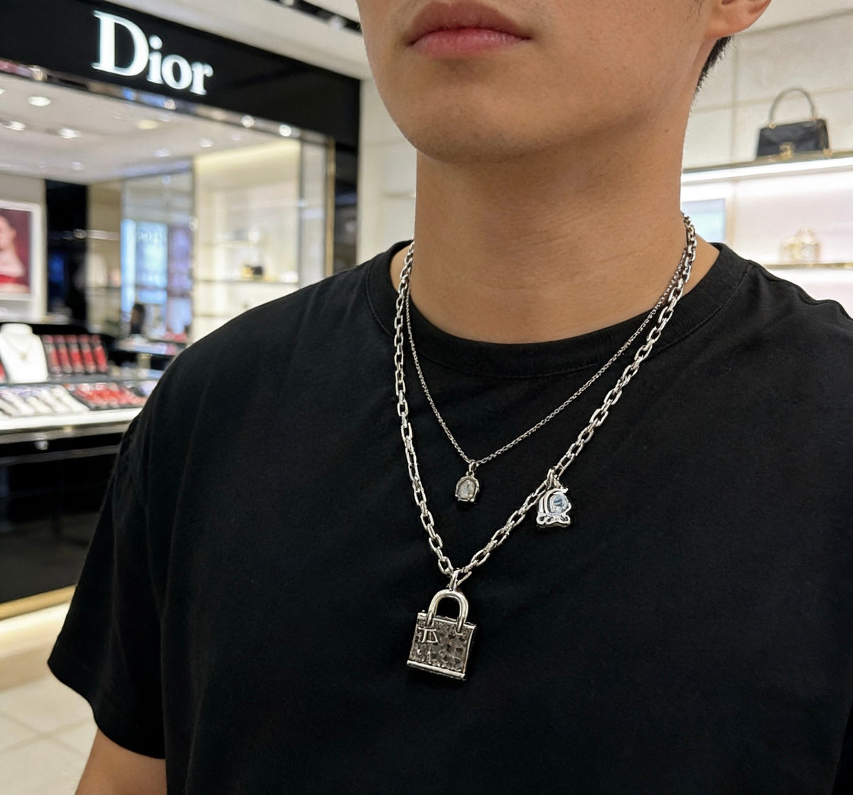 Star Motif Pendant Necklace in Silver-Tone with Chain Detail – Design 036 close-up detail