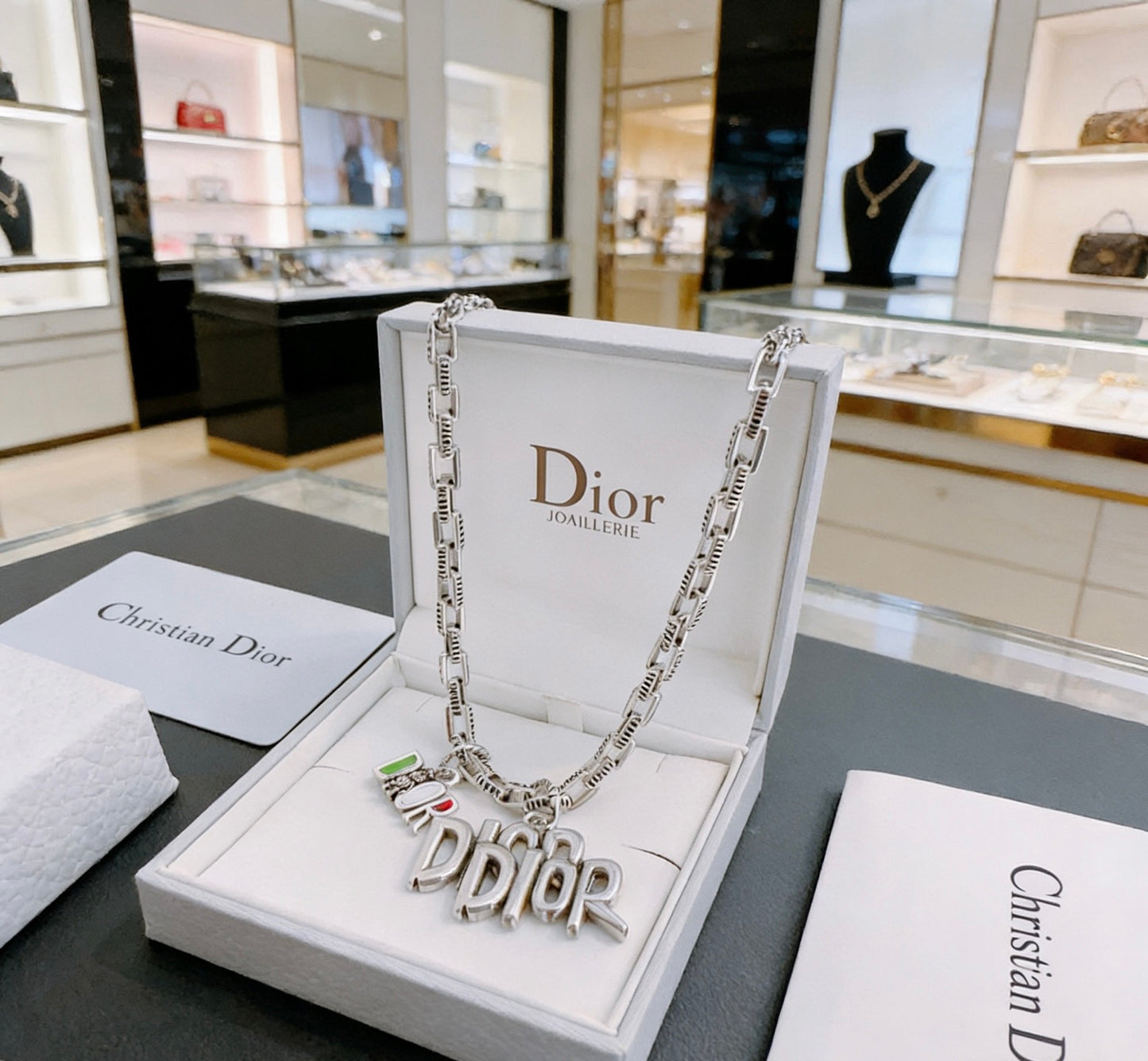 Star Motif Pendant Necklace in Silver-Tone with Chain Detail – Design 034 close-up detail