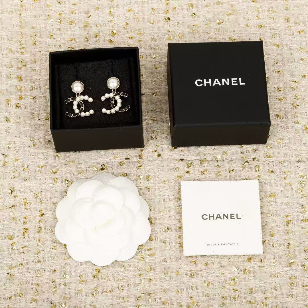 Signature Emblem Crystal-Accent Stud Earrings – Red Detail detail view