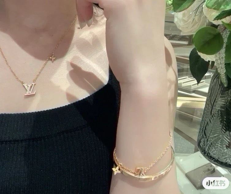 Letter Emblem Bracelet in Polished Metal-Tone – Design 009 detail view