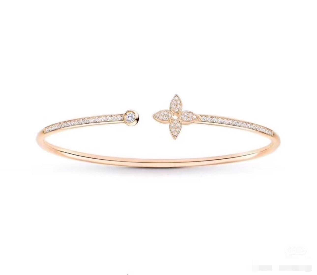 Clover Bangle in Polished Metal-Tone – Clover Detail – Design 021 main product view