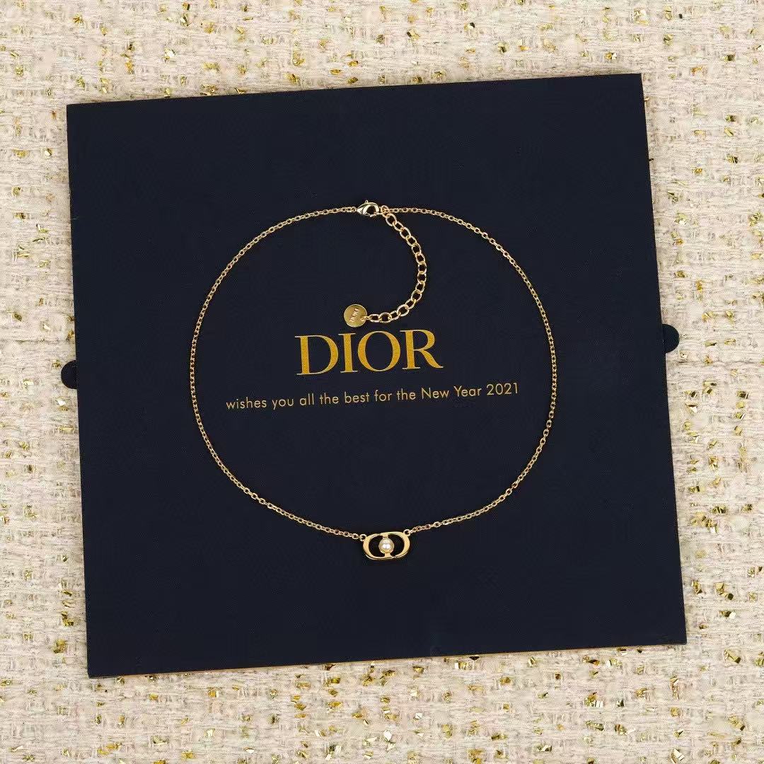 Graphic Letter Motif Pendant Necklace in Polished Metal-Tone – Design 034 front view