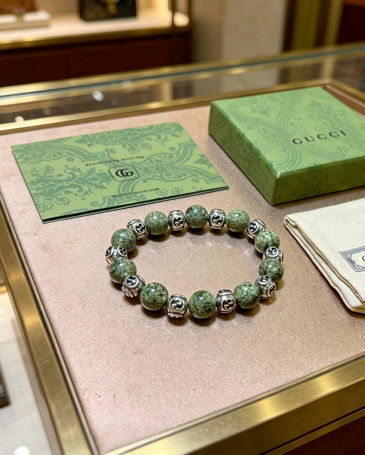 Double-G Emblem Bracelet in Polished Metal-Tone – Design 032 detail view