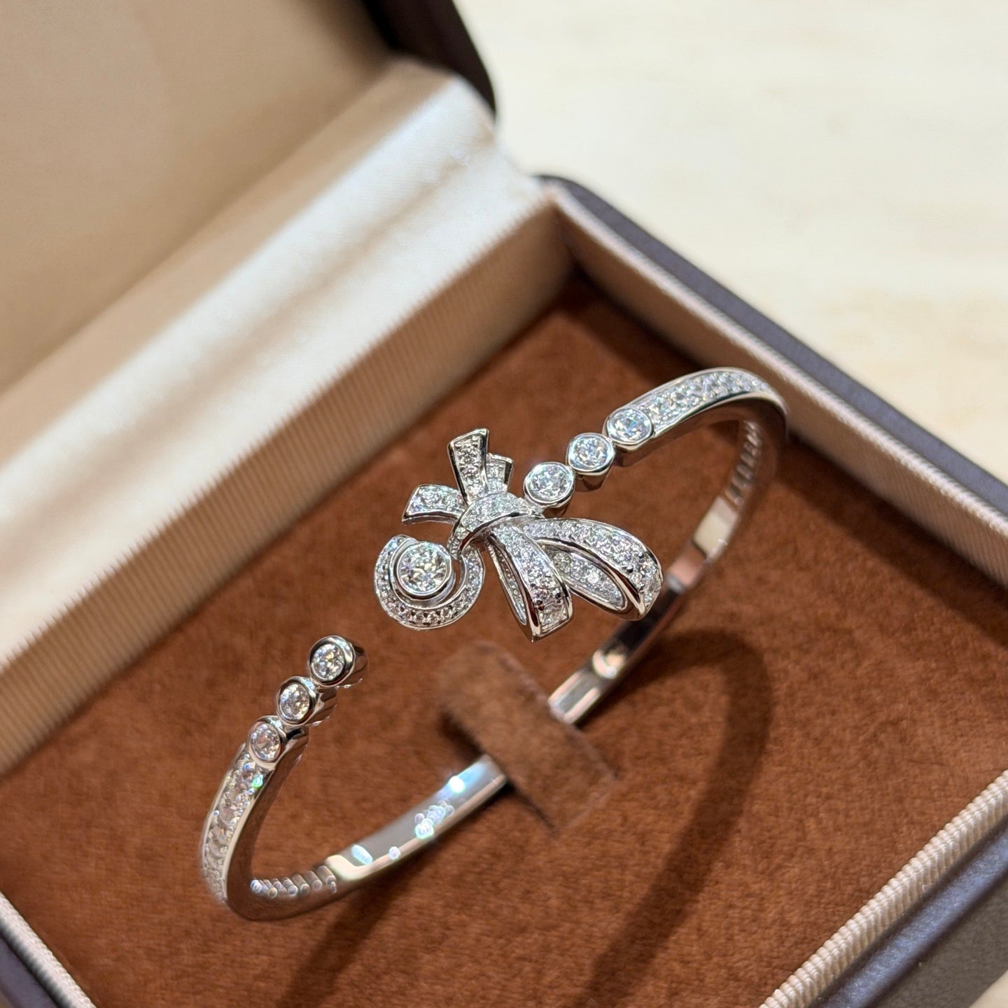 Bow Bangle in Gold-Tone side detail