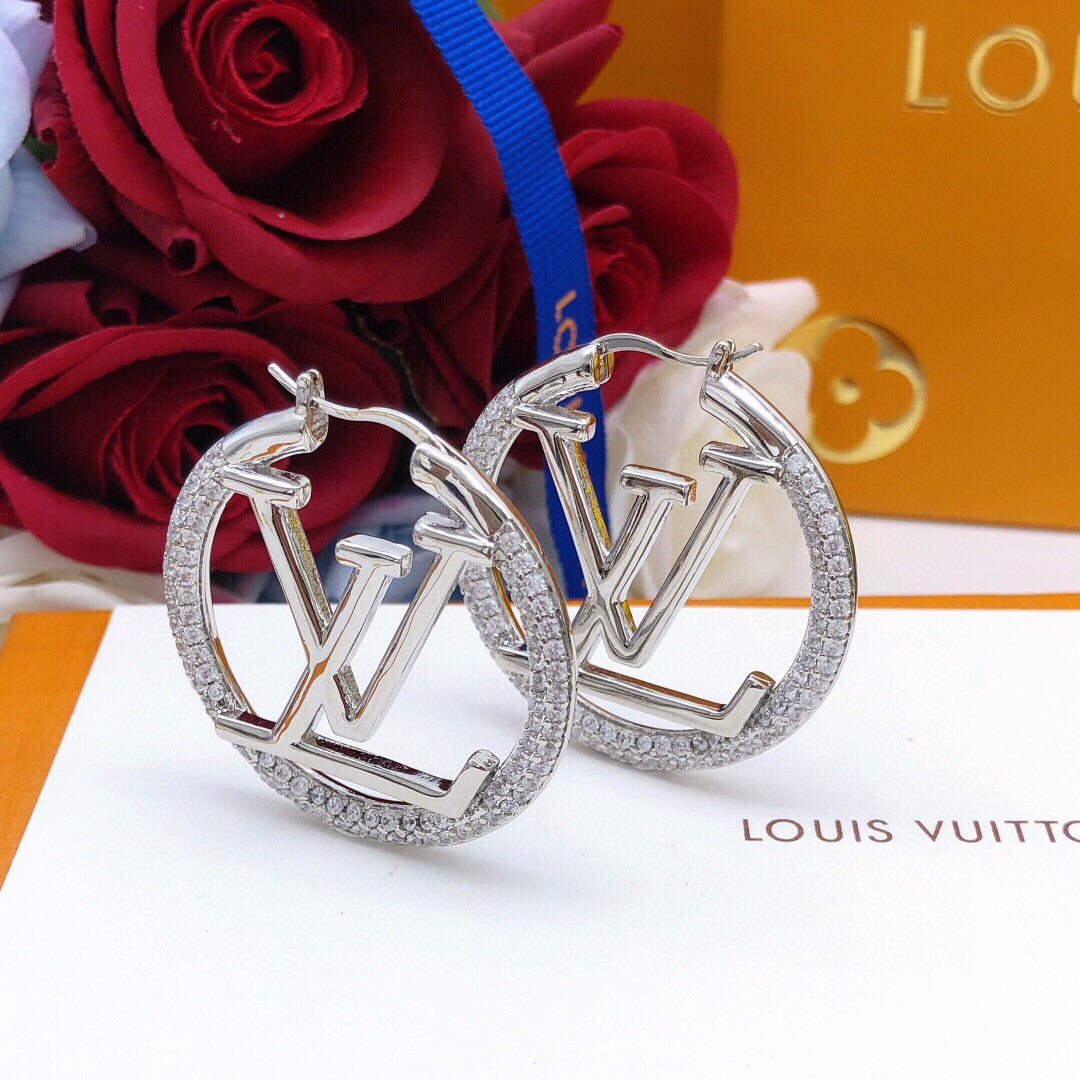 Round Statement Earrings in Silver-Tone – Silver Detail – Design 003 detail view