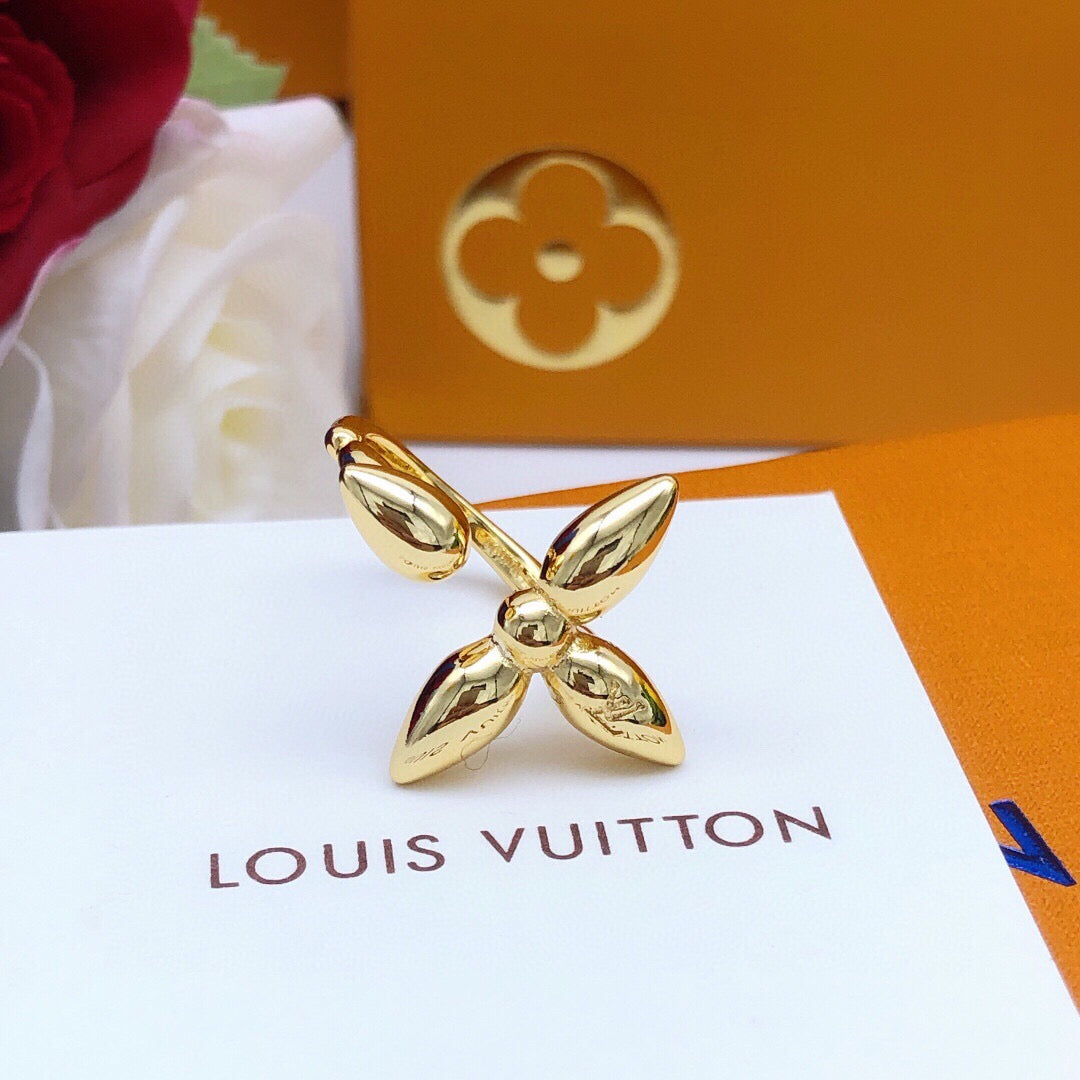 Geometric Emblem Statement Ring in Gold-Tone – Design 008 front product view