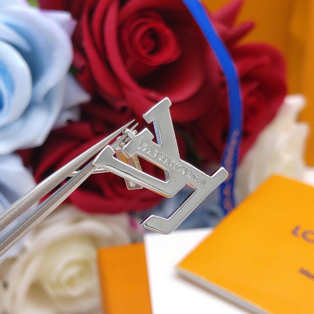 Geometric Emblem Pendant in Silver-Tone – Silver Detail styled product view