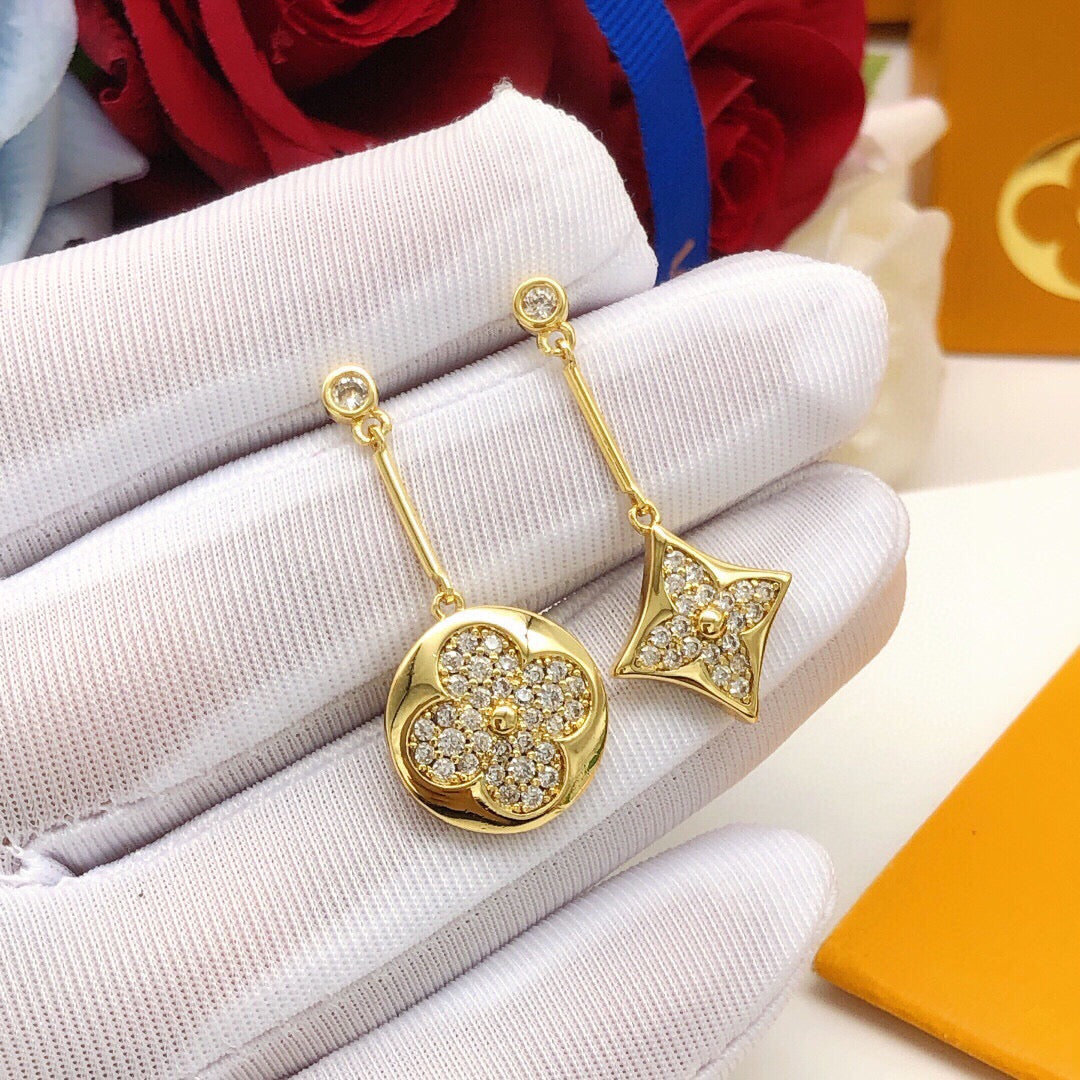 Geometric Emblem Stud Earrings in Gold-Tone – Design 020 side detail