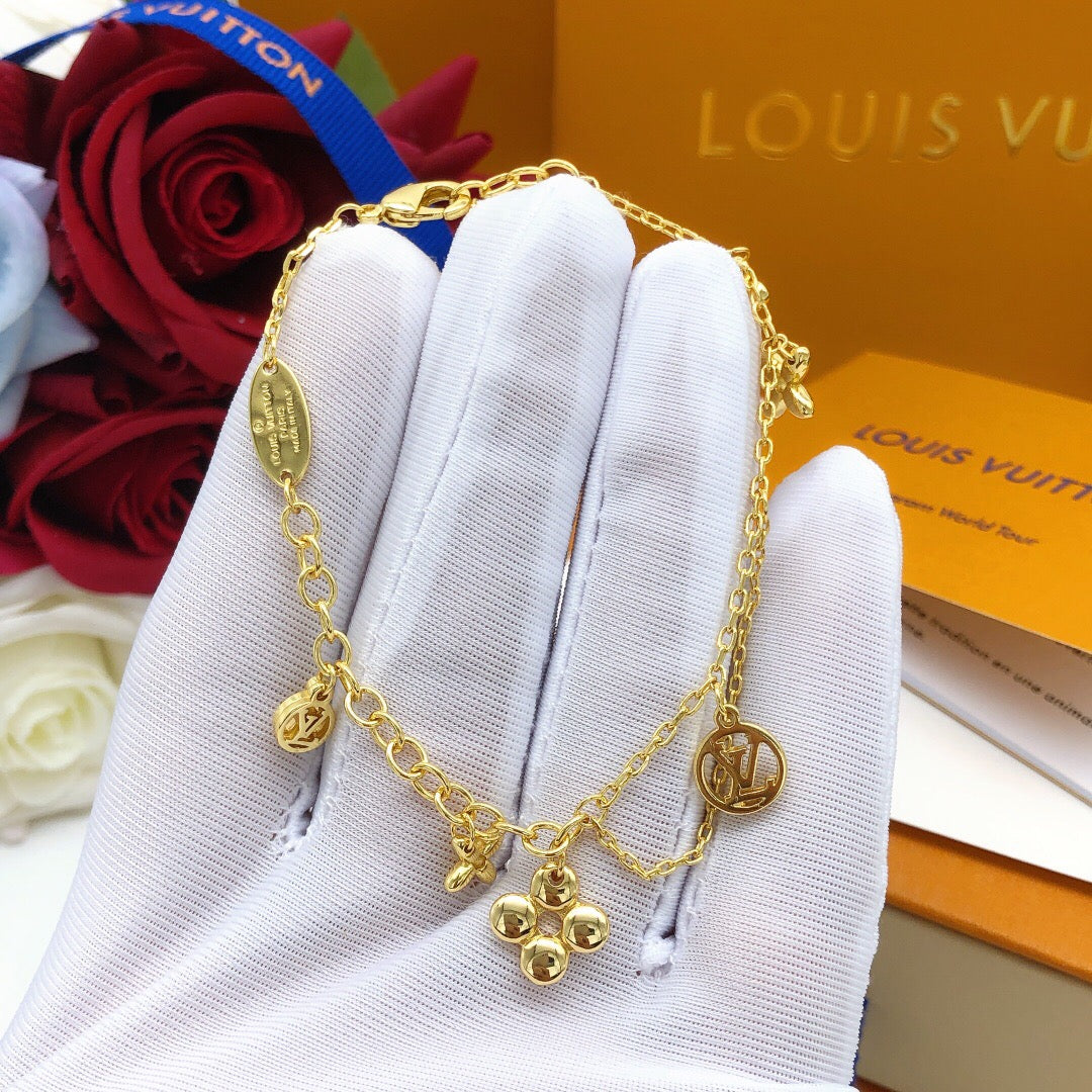 Floral Bracelet in Gold-Tone – Design 010 front product view