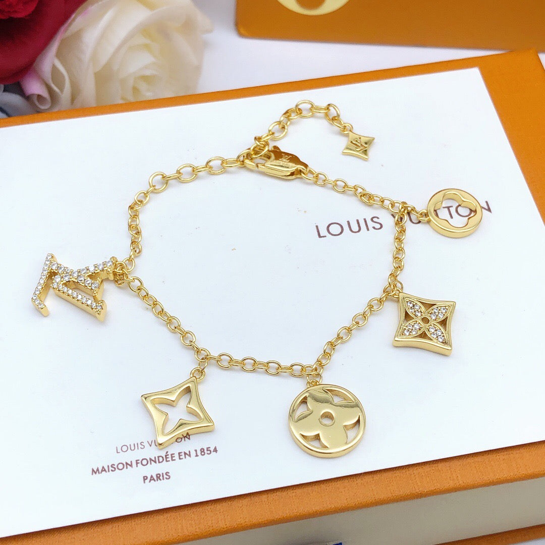 Geometric Emblem Bracelet in Gold-Tone – Design 047 detail view