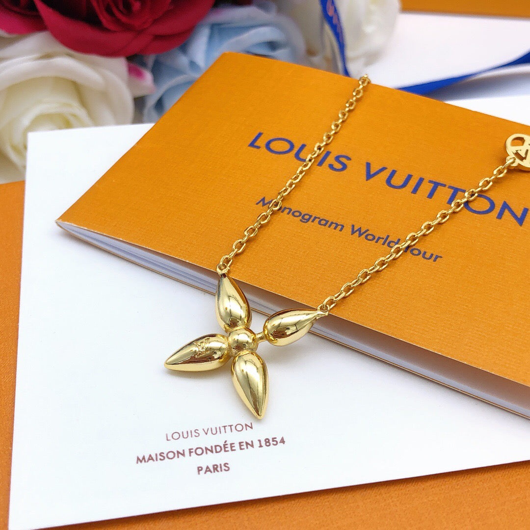 Geometric Emblem Bracelet in Gold-Tone – Design 030 main product view
