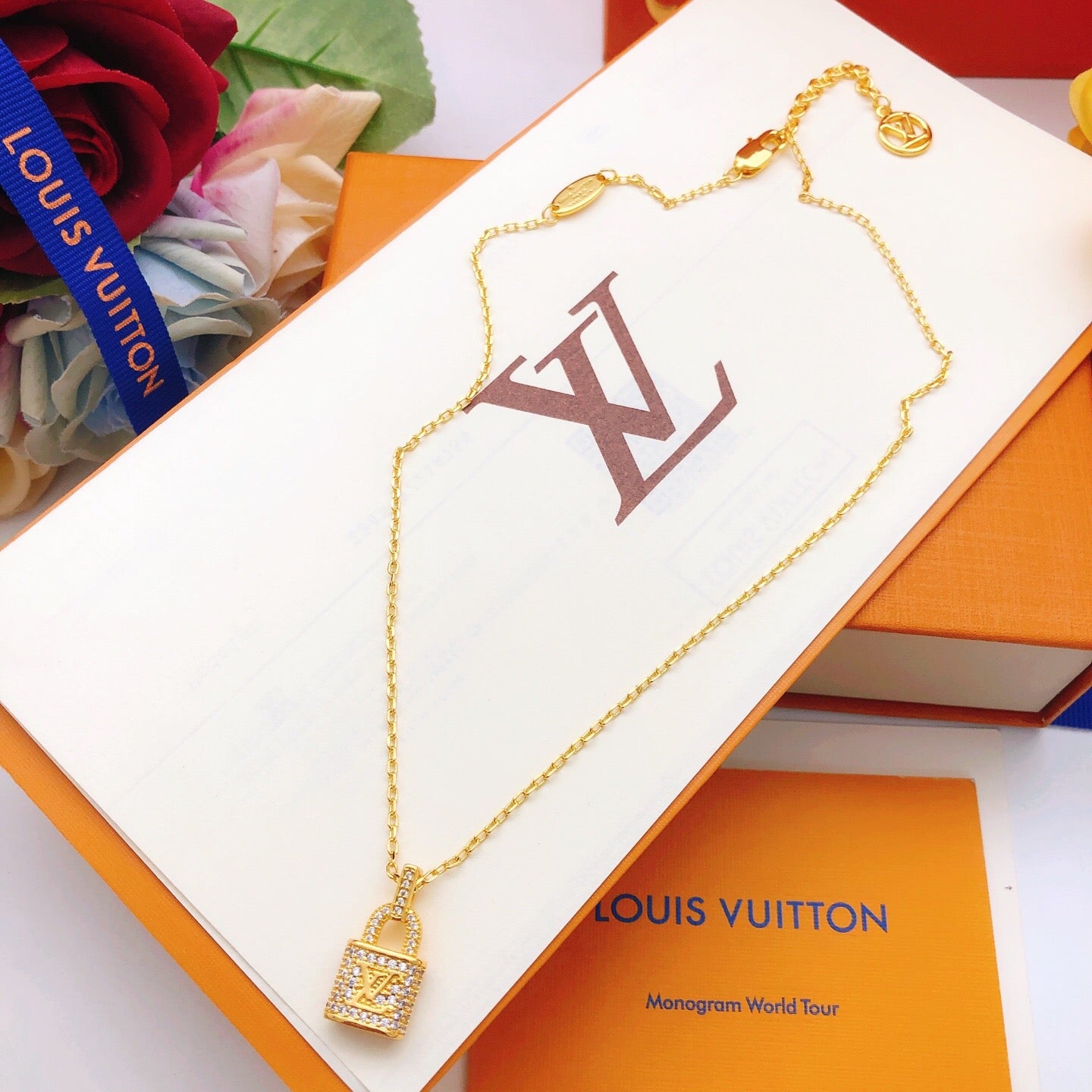 Lock Pendant Necklace in Gold-Tone – Design 006 side detail