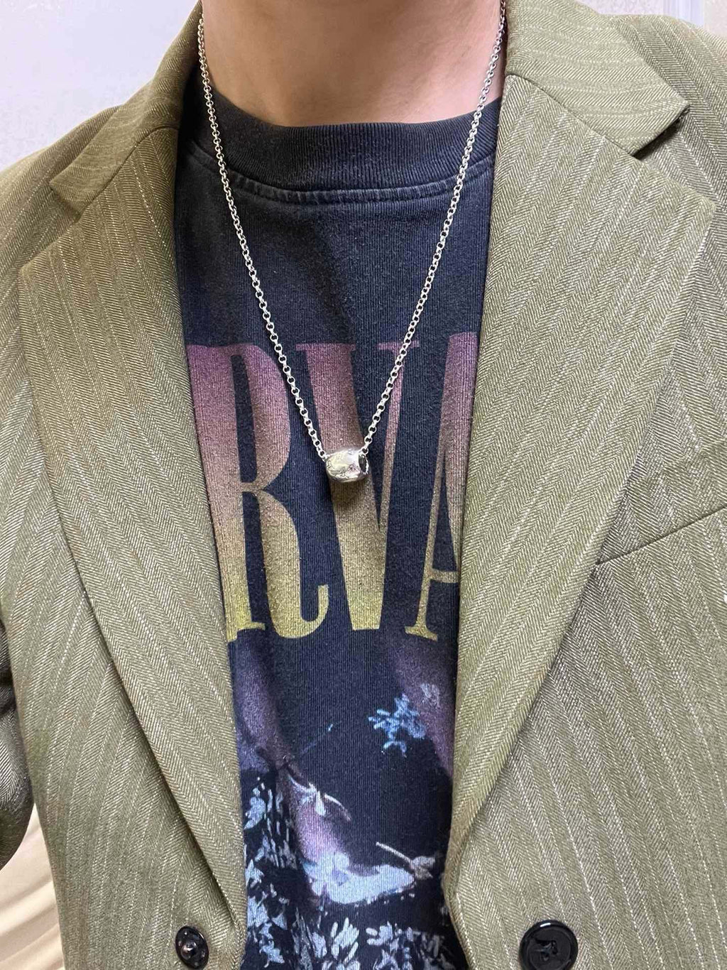 Double-G Emblem Pendant Necklace in Silver-Tone – Vintage Detail – Design 020 styled product view