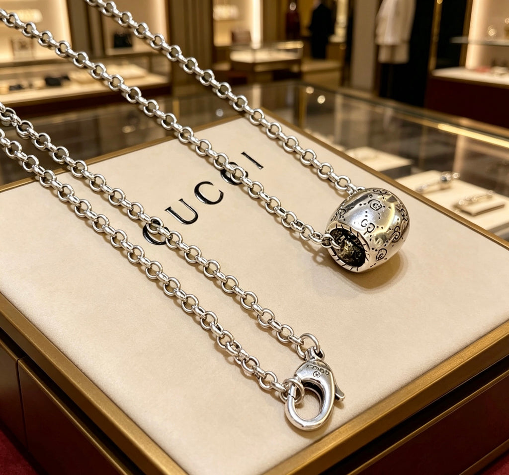 Double-G Emblem Pendant Necklace in Silver-Tone – Vintage Detail – Design 020 main product view