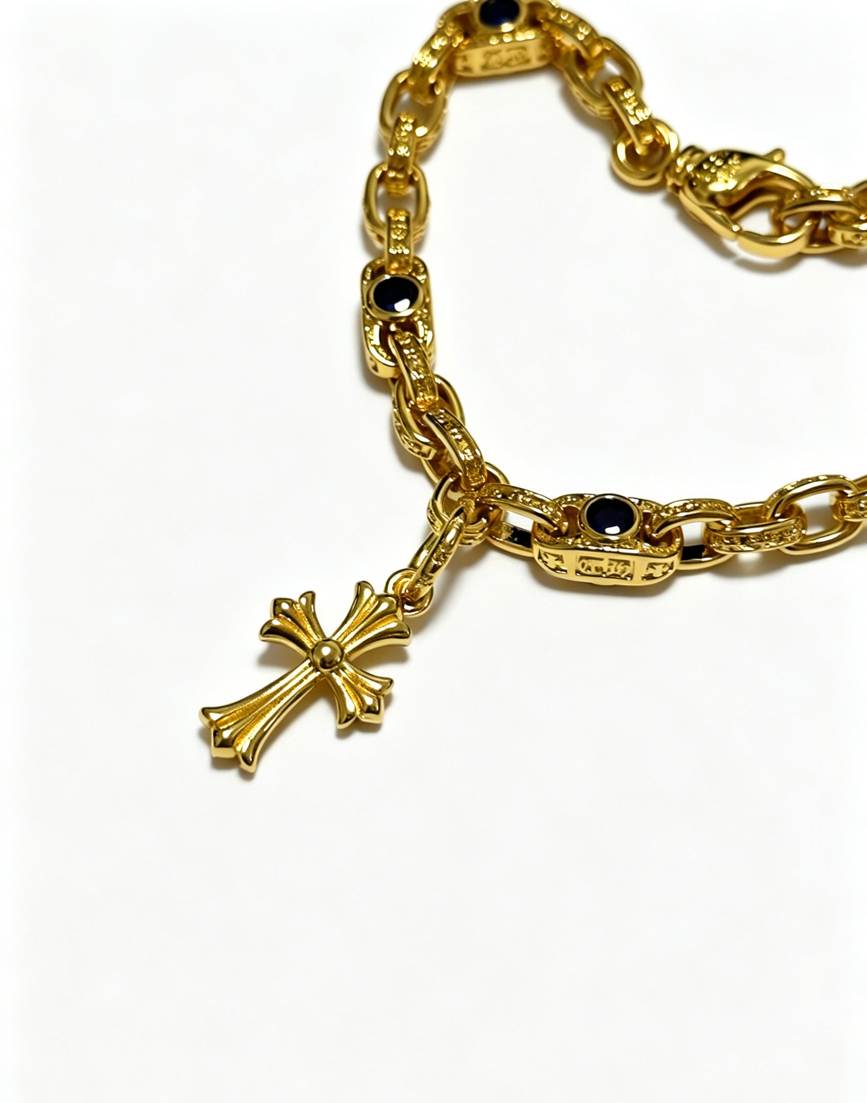 Cross Cuban-Link Bracelet in Antique Silver-Tone – Cuban Link – Design 04 side detail