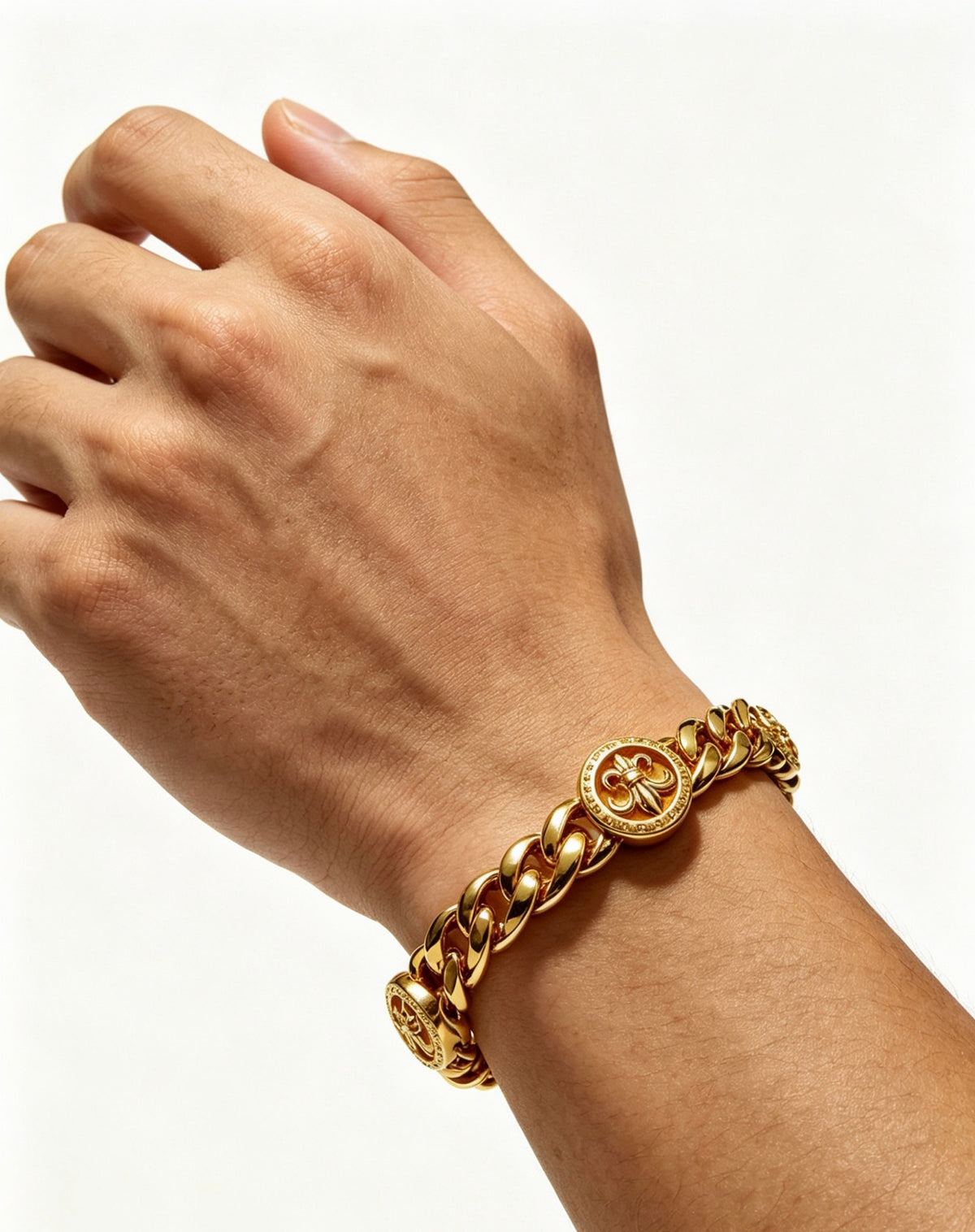 Cross Cuban-Link Bracelet in Antique Silver-Tone – Cuban Link – Design 15 detail view