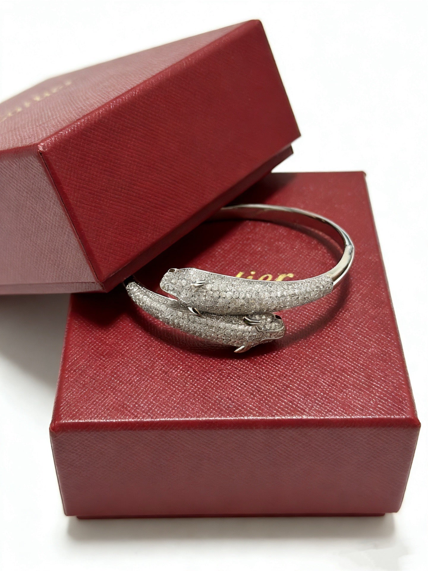 Sculptural Statement Bracelet in Gold-Tone – Design 44 close-up detail