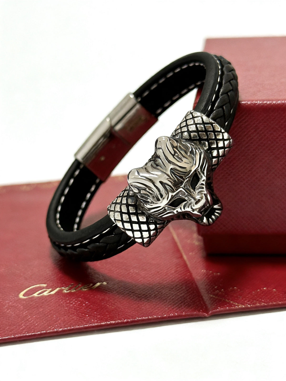Sculptural Statement Bracelet in Gold-Tone – Design 37 detail view
