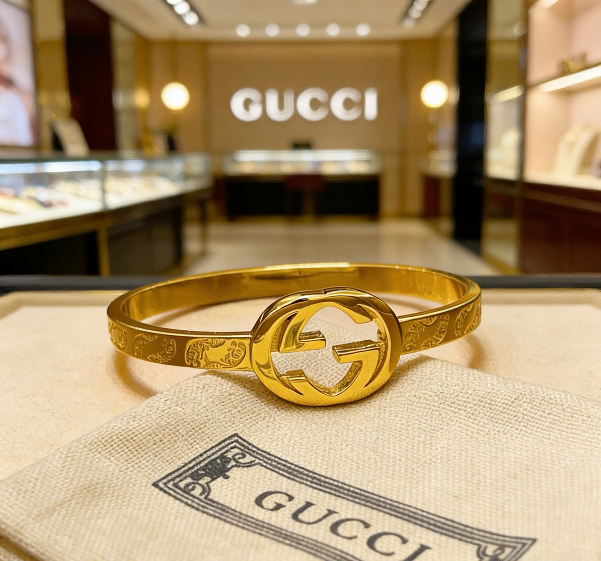 Double-G Emblem Bangle in Polished Metal-Tone – Design 004 side detail