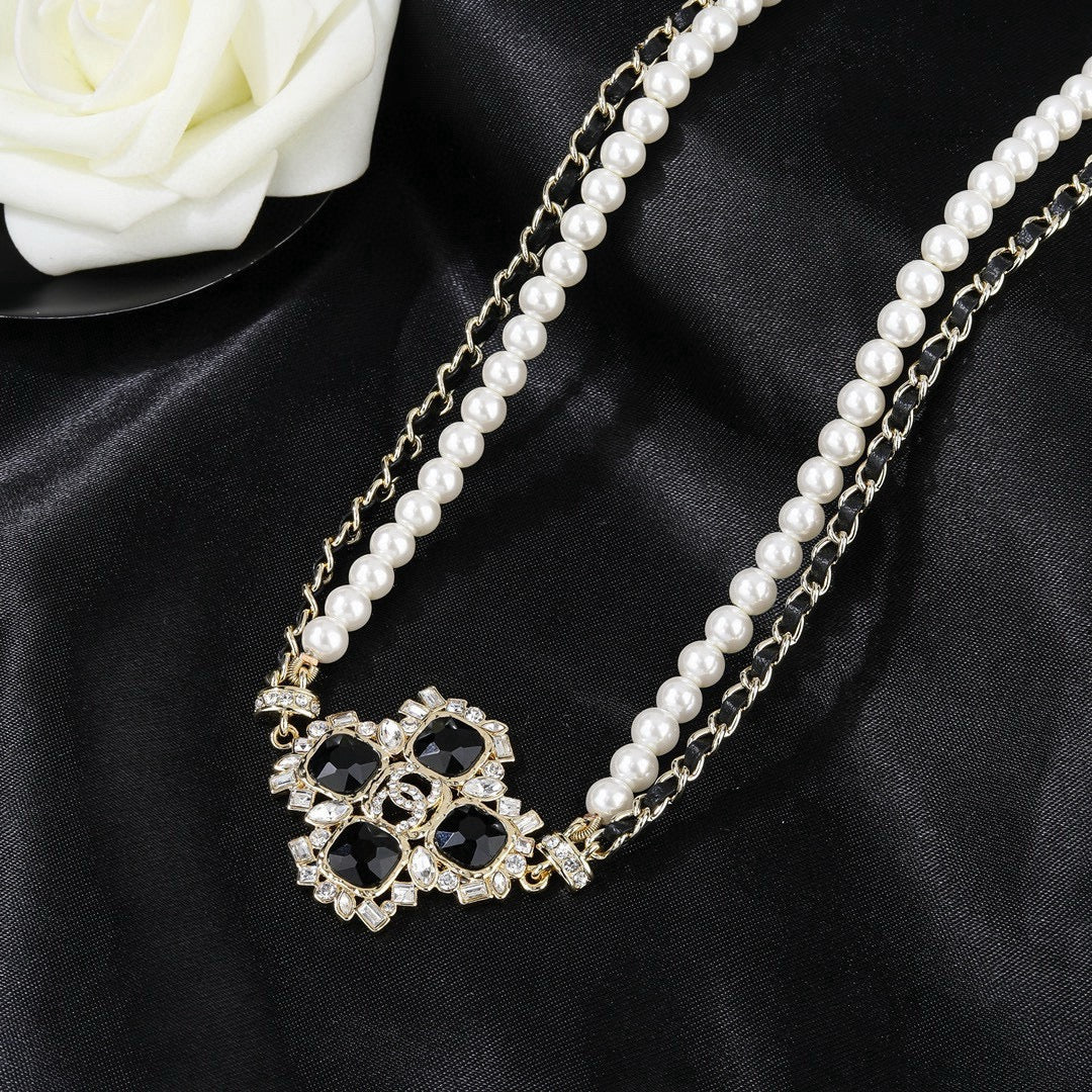 Pearl Pearl-Detail Pendant Necklace – Pearl Detail – Design 020 front product view