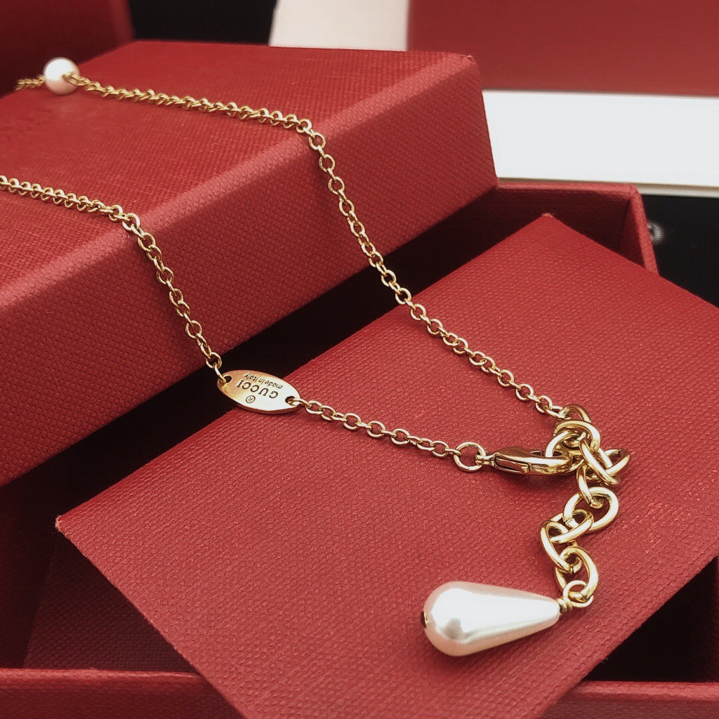Double-G Emblem Pendant Necklace in Gold-Tone – Design 008 detail view