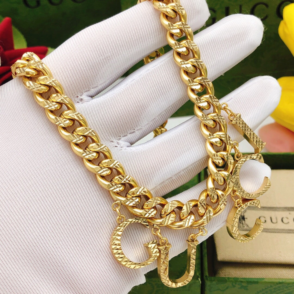 Geometric Emblem Bracelet in Silver-Tone – Design 003 close-up detail