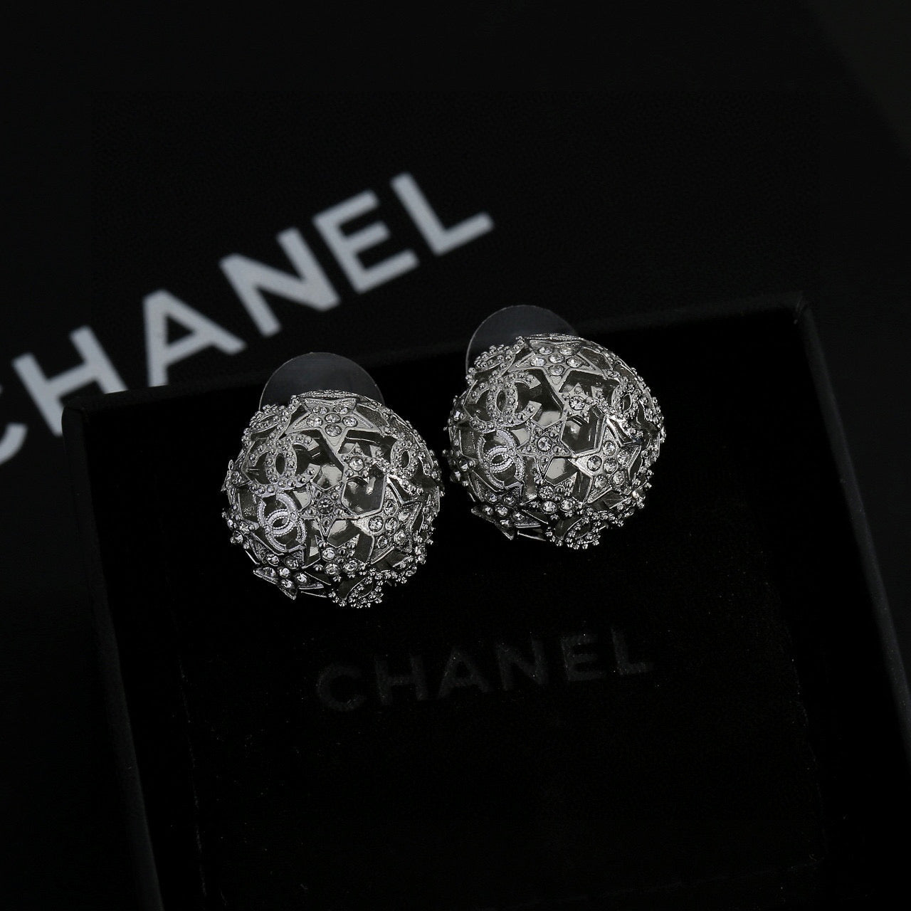 Star Stud Earrings in Gold-Tone – Star Detail – Design 003 main product view