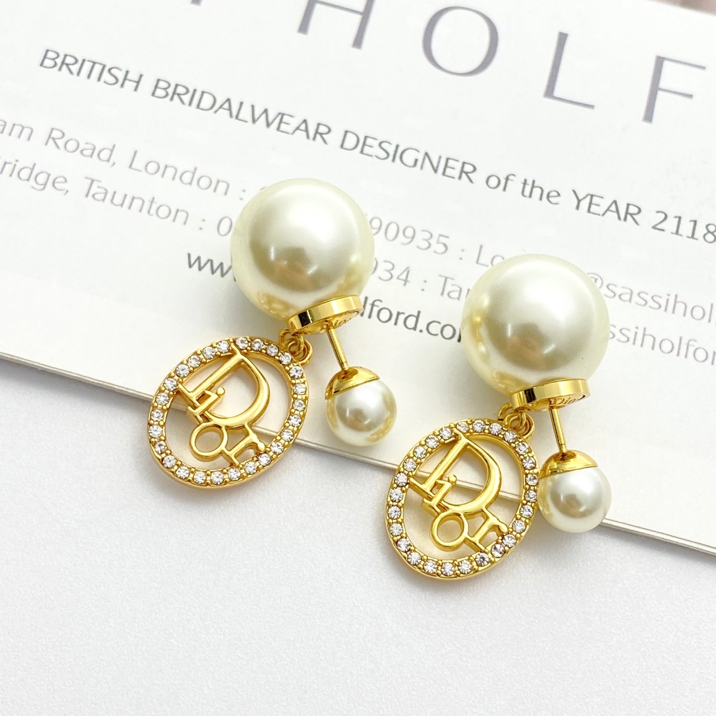 Pearl-Style Motif Stud Earrings in Gold-Tone with Pearl-Style Detail – Design 004 front view