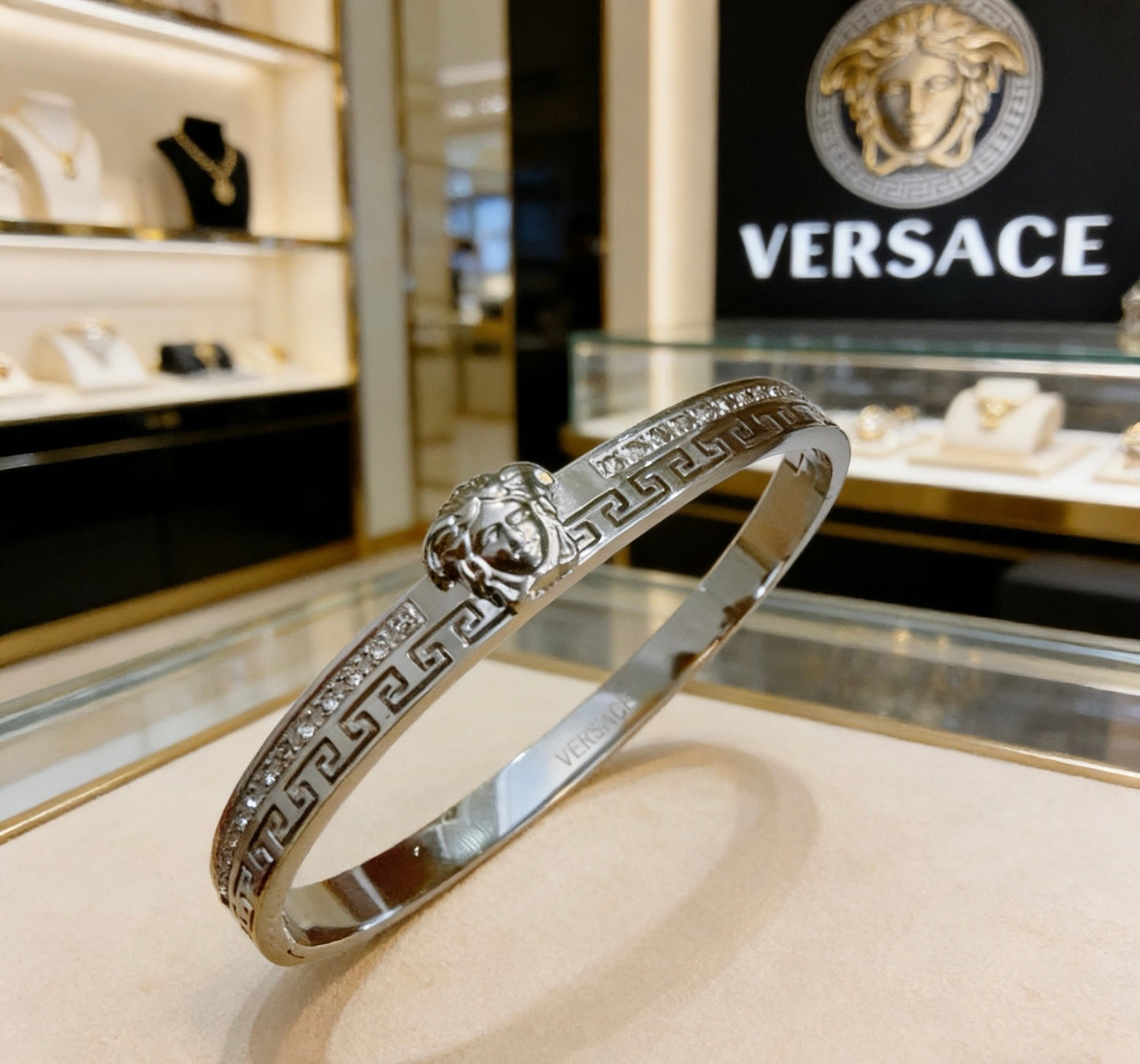 Medusa Head Statement Bracelet in Polished Metal-Tone – Design 02 close-up detail
