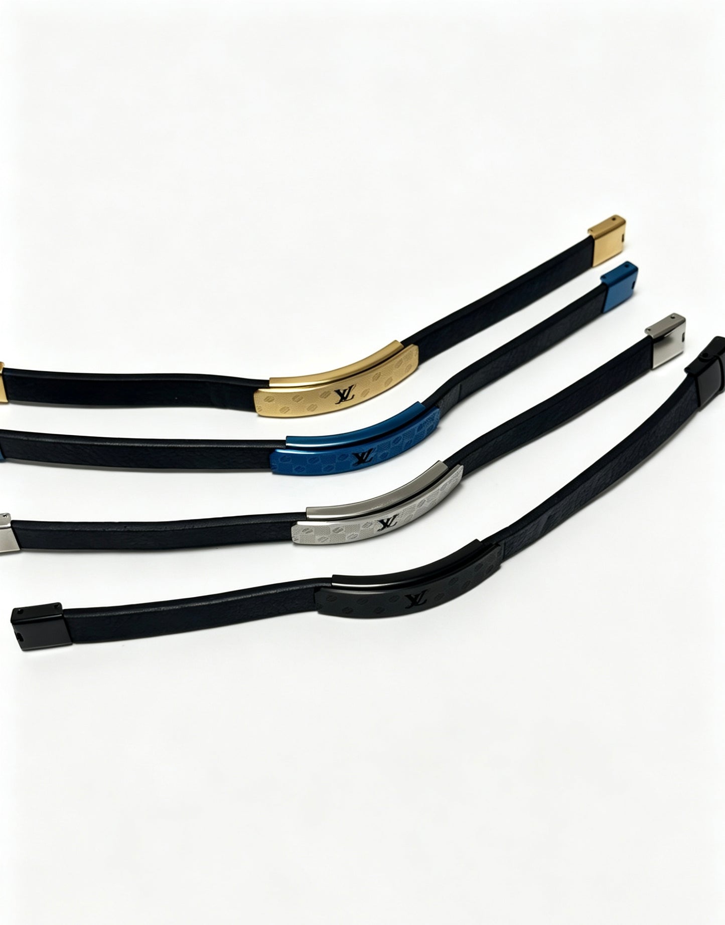 Chain Bangle in Silver-Tone – Blue Detail – Design 004 close-up detail