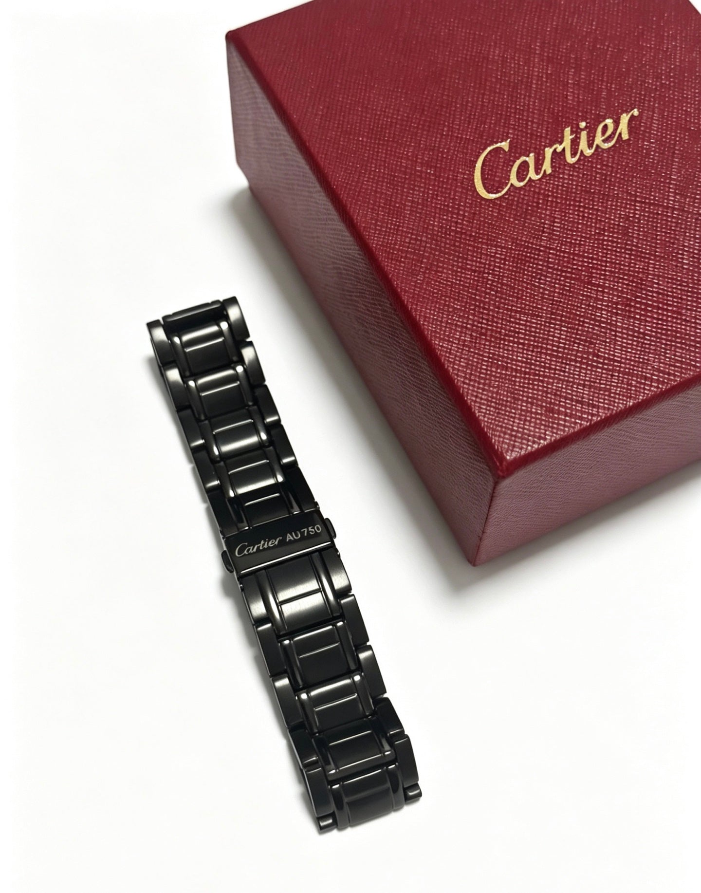 Sculptural Statement Bracelet in Gold-Tone – Design 35 detail view