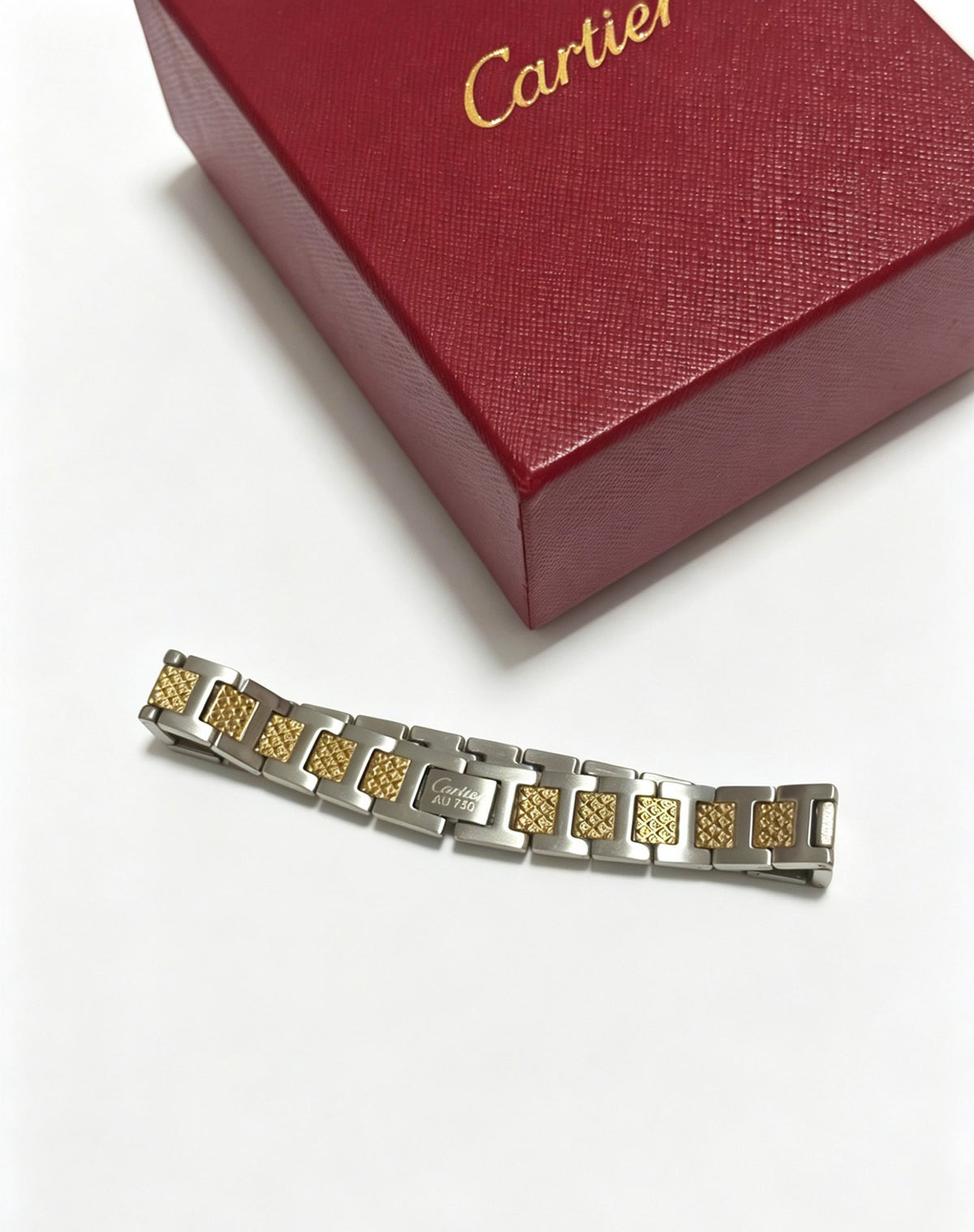Sculptural Statement Bracelet in Gold-Tone – Design 31 detail view