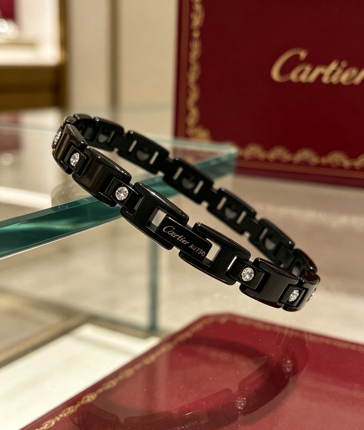 Sculptural Statement Bracelet in Gold-Tone – Design 30 detail view