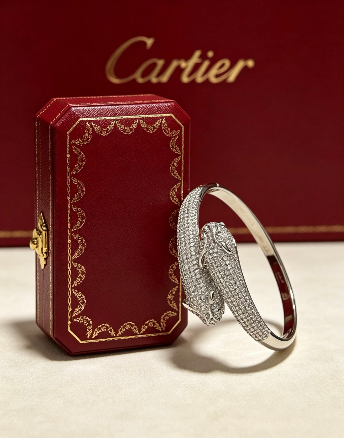 Sculptural Statement Bracelet in Gold-Tone – Design 24 close-up detail