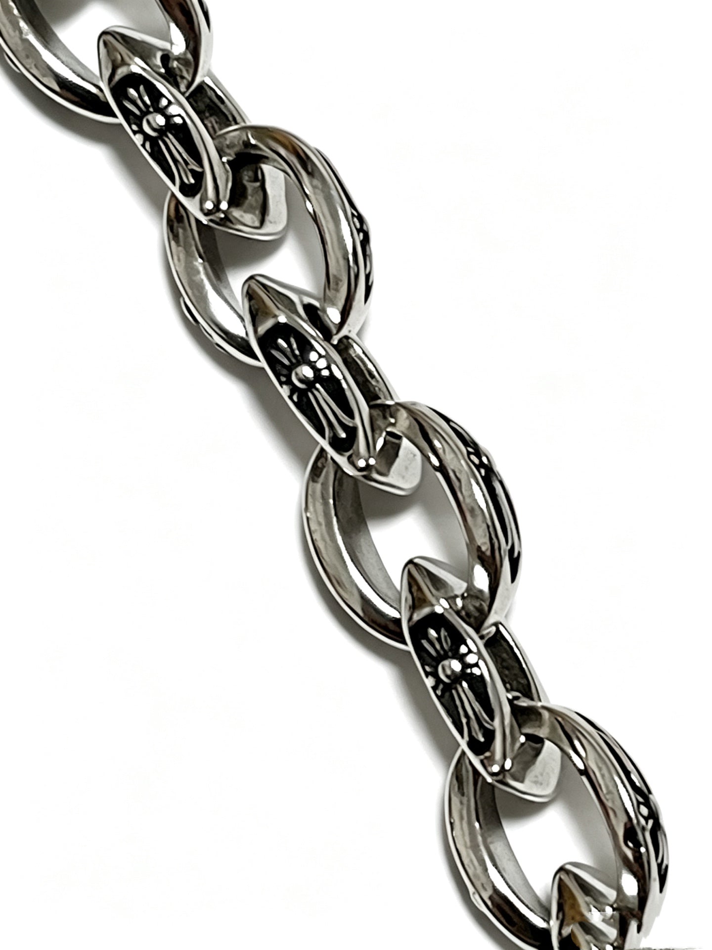 Signature Emblem Bracelet in Polished Metal-Tone – Design 015 close-up detail